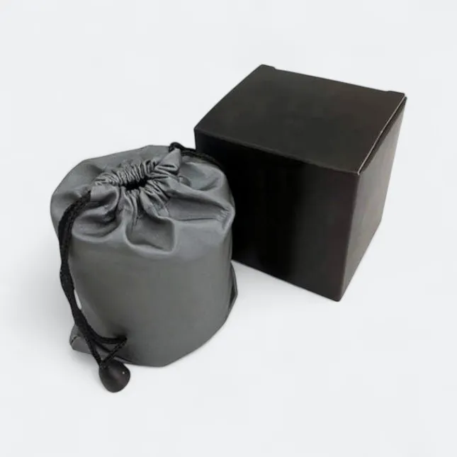 GTT4004_Plugo_Travel_Adapter_black_box GTT4004 Plugo Travel Adapter